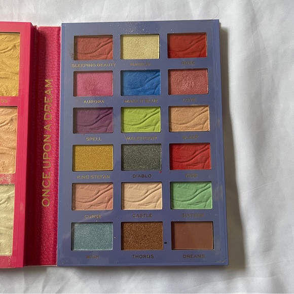 Revolution Beauty Disney Princess Sleeping Beauty Palette - Picture 3 of 5